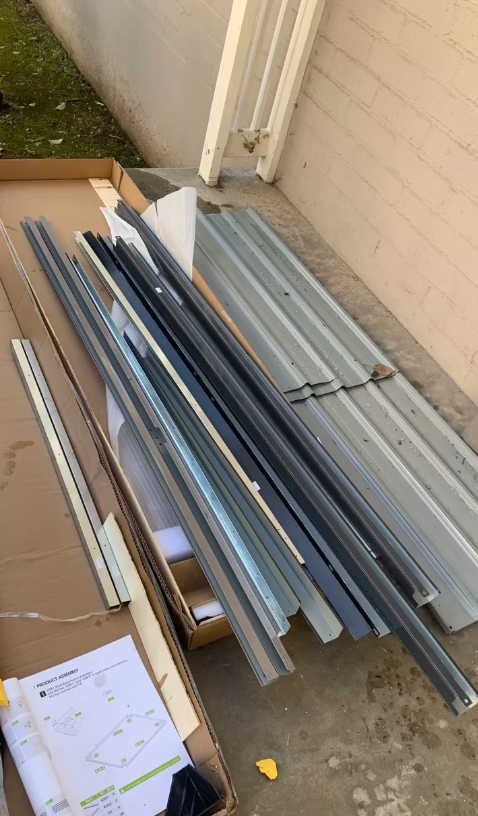 Metal Shed Assembly